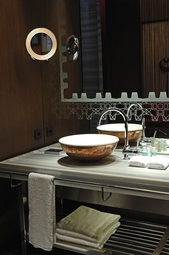 W Istanbul Suite, 1 King Bed with Sofa bed, Non Smoking, City View 5