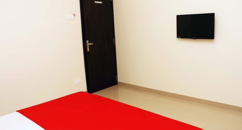 Hotel Sunrise Park Standard Room. 2