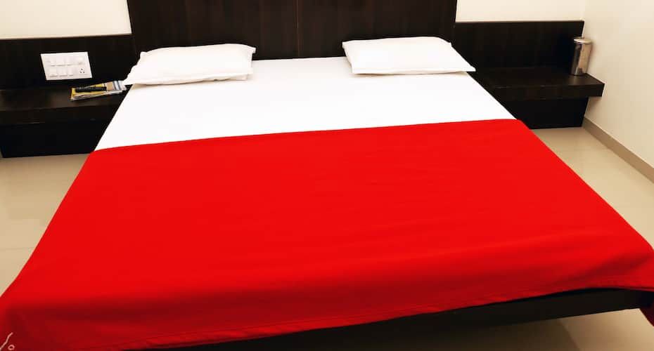 Hotel Sunrise Park Standard Room.