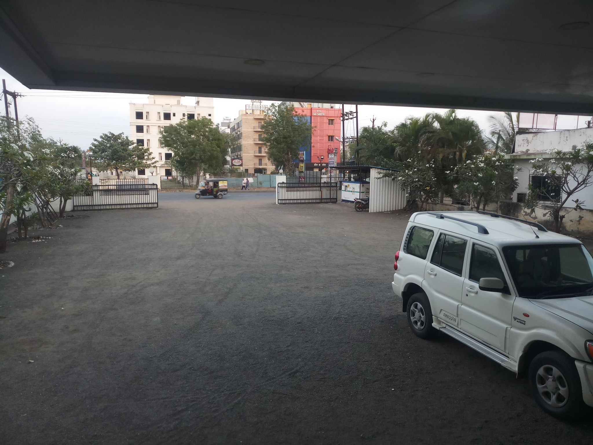 undefined Hotel Sai Ramanand 8