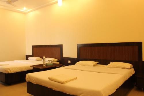 Family Room with Fan