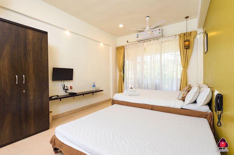 Deluxe Family Room With Sit-out Area