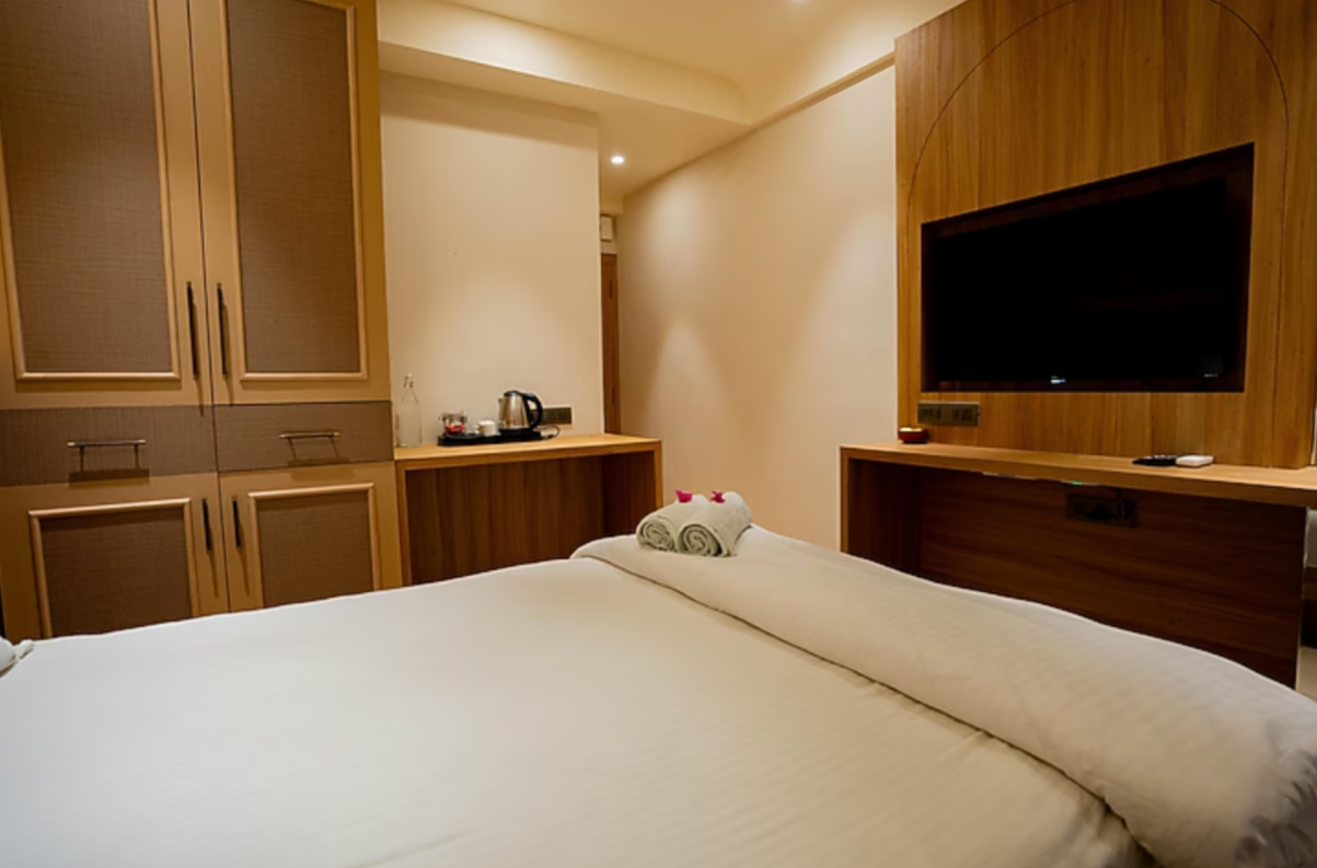 Bouganvillea Boutique Beach House Deluxe Couple Room With Sit-out Area 4