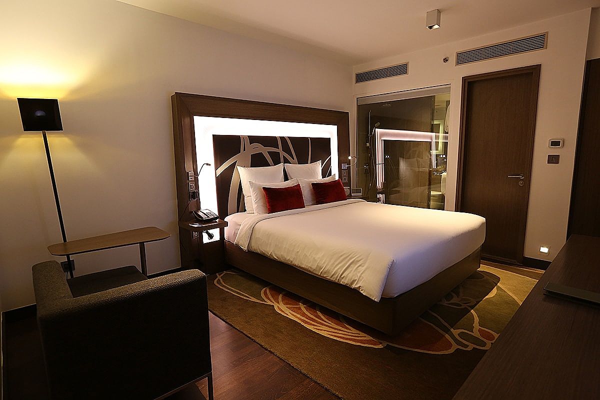 Superior Suite - Airport Transfers, Lounge Access & Cocktail Hours, Free WiFi