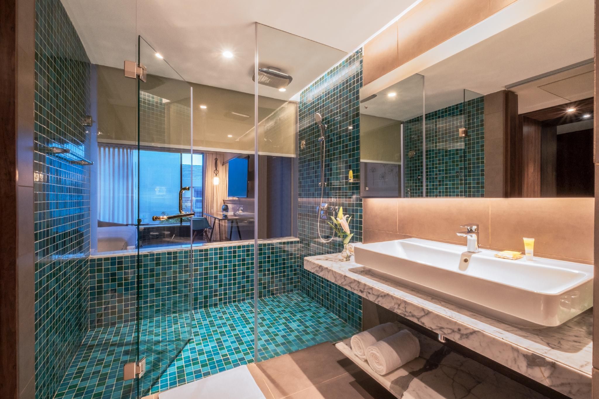 1 Bedroom King Suite
