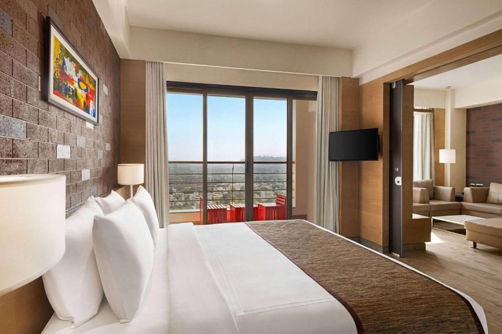 2 Queen Beds, Mobility/Hearing Accessible Room, Bathtub w/ Grab Bars Non-Smoking