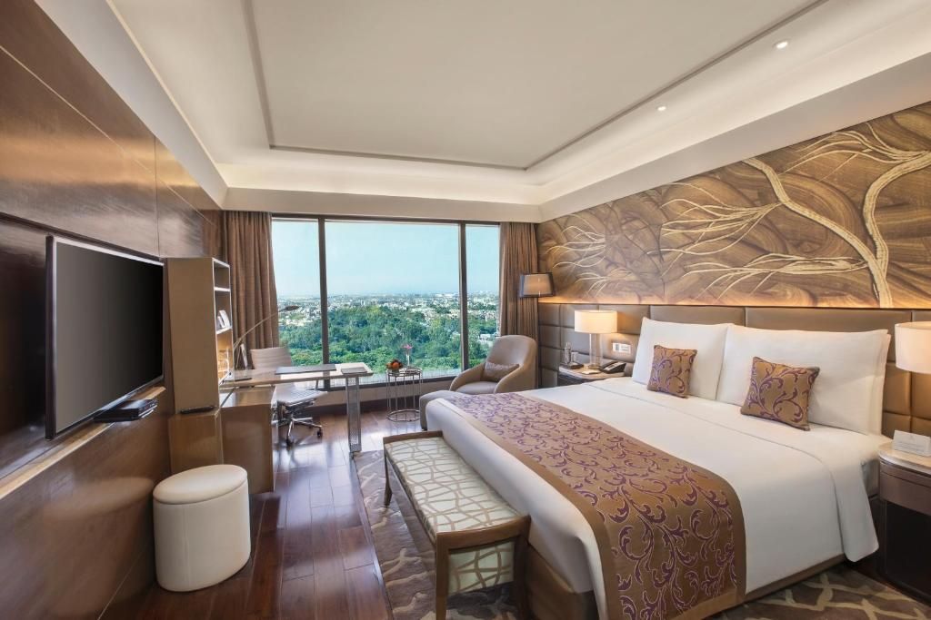 Grand Deluxe Room
