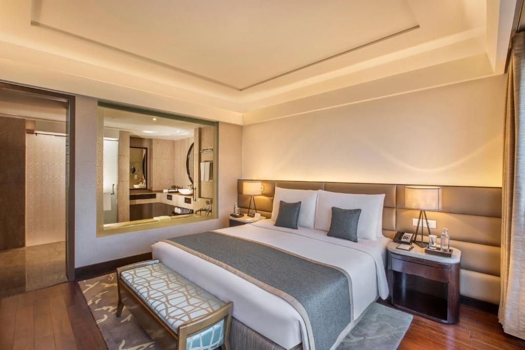 Suite - Luxury