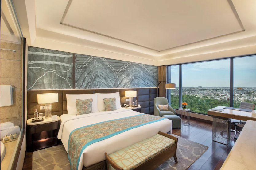 Diplomat Suite with Balcony