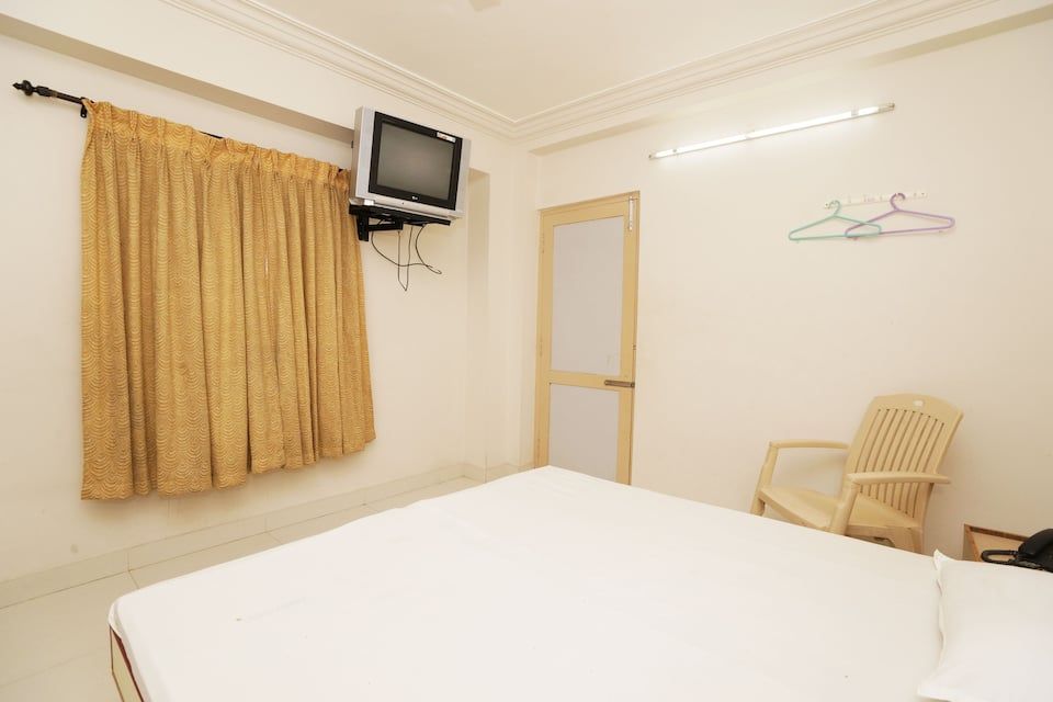 Deluxe Bedroom