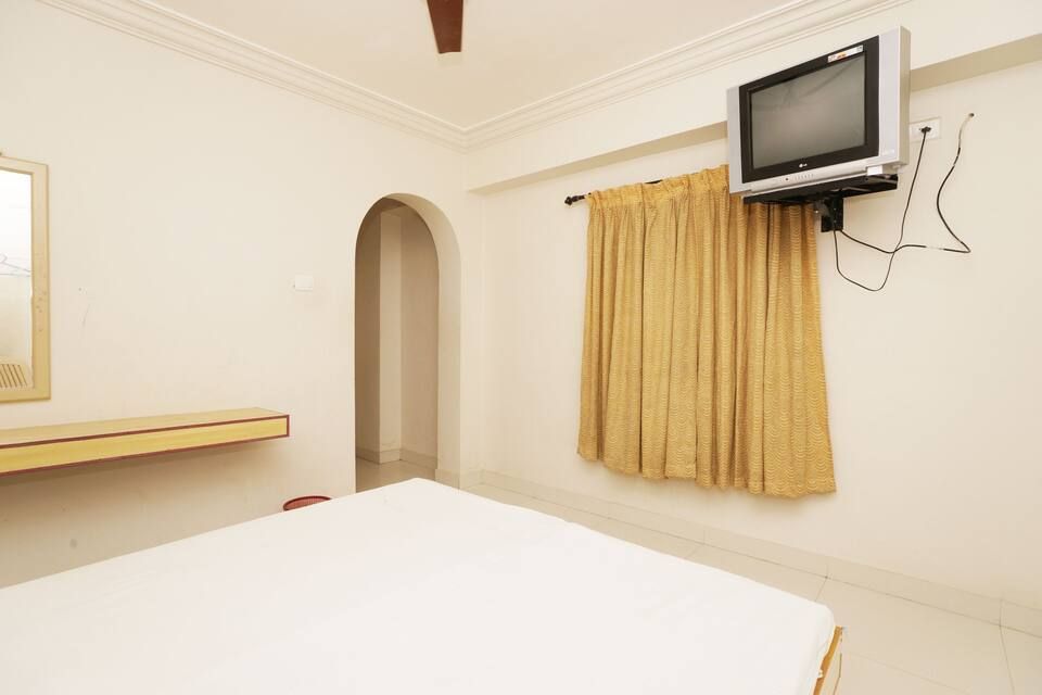 Deluxe Bedroom