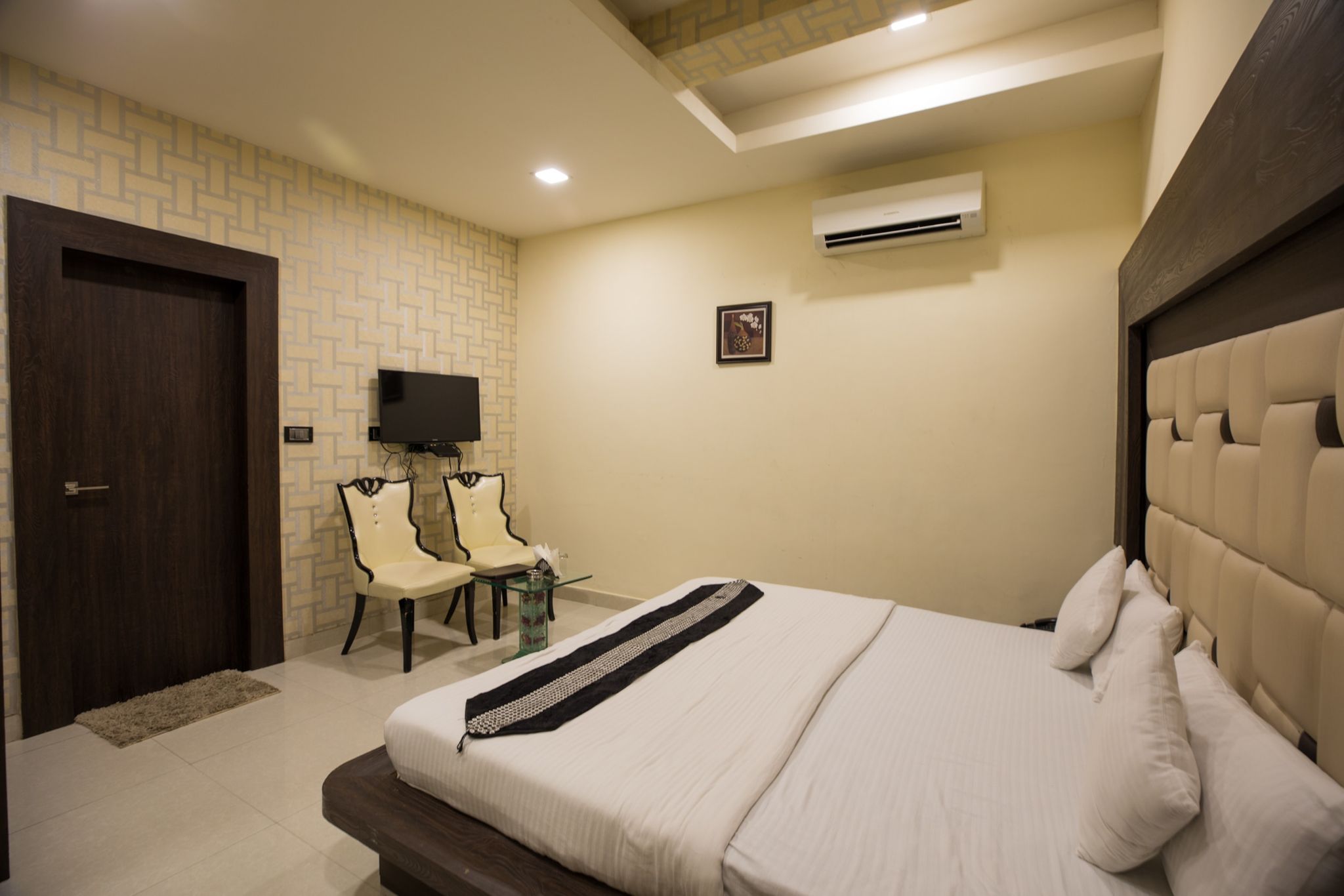 The Jewel's Hotel DELUXE ROOM 22