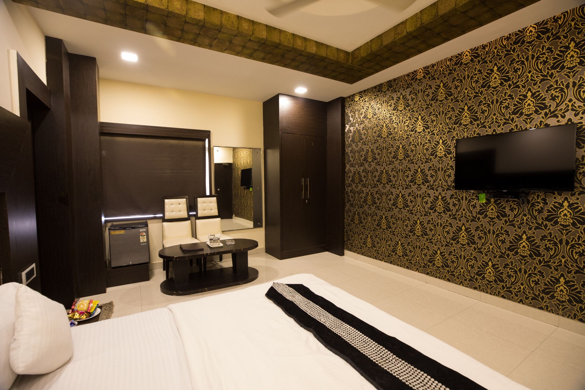 The Jewel's Hotel DELUXE ROOM 17