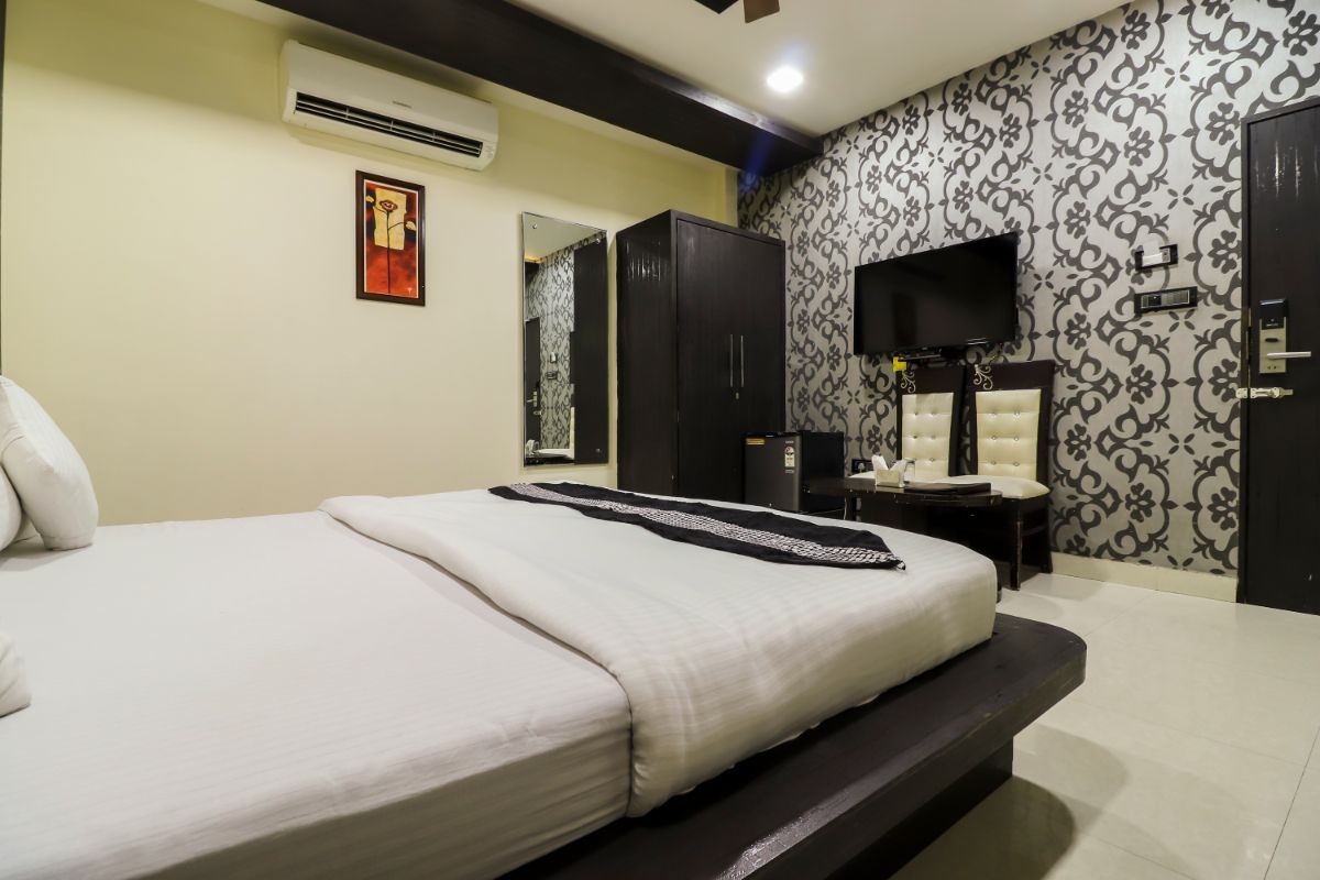 The Jewel's Hotel DELUXE ROOM 11