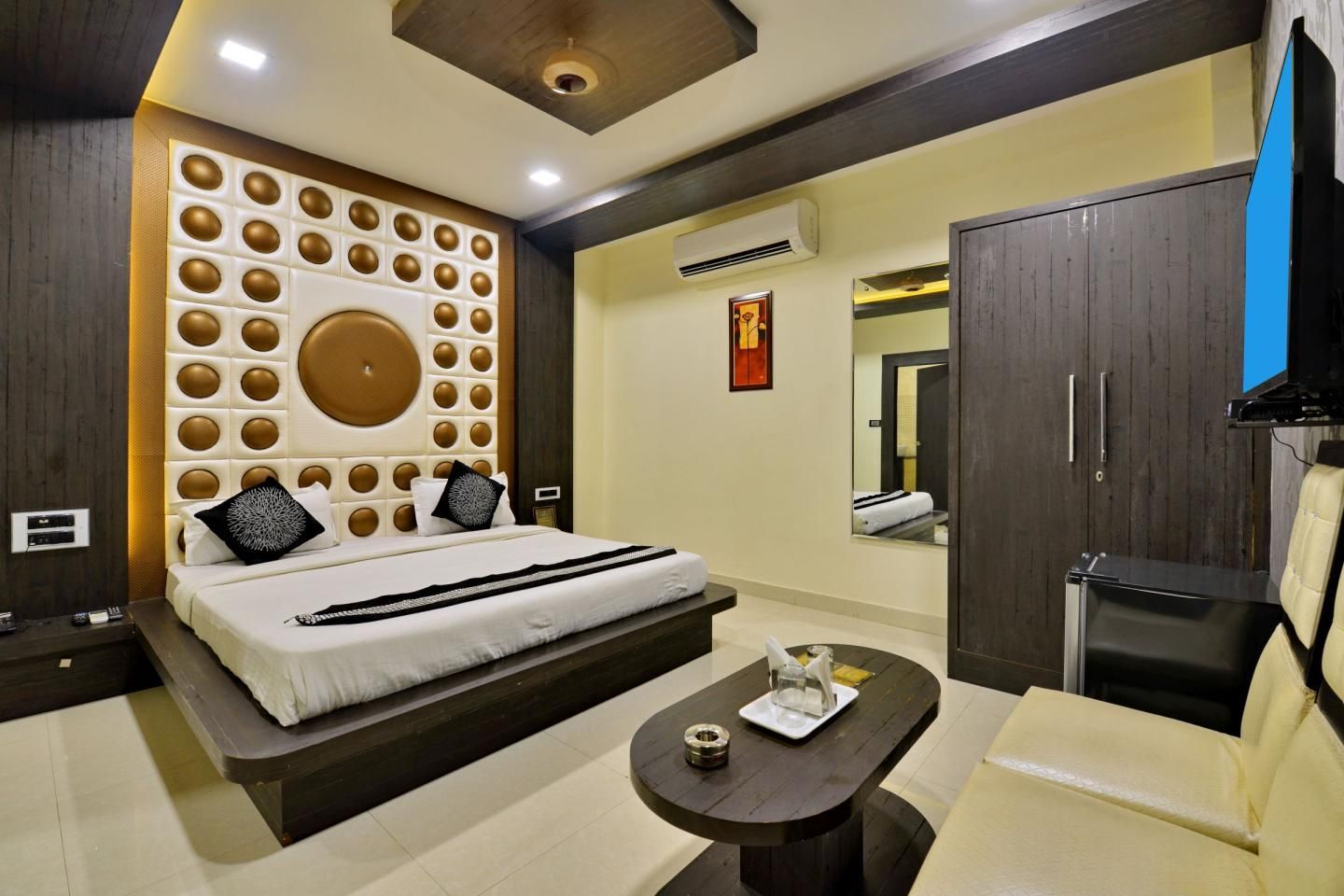 The Jewel's Hotel DELUXE ROOM 13