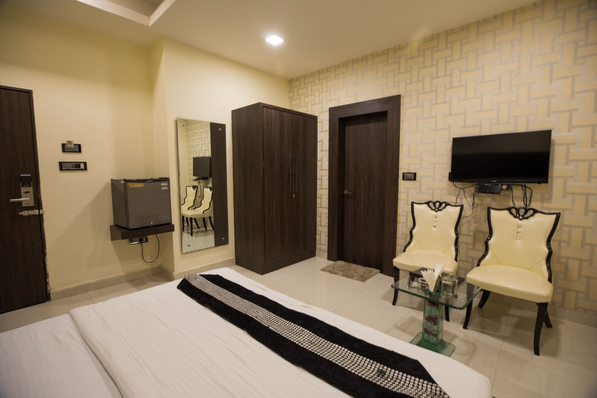 The Jewel's Hotel DELUXE ROOM 30