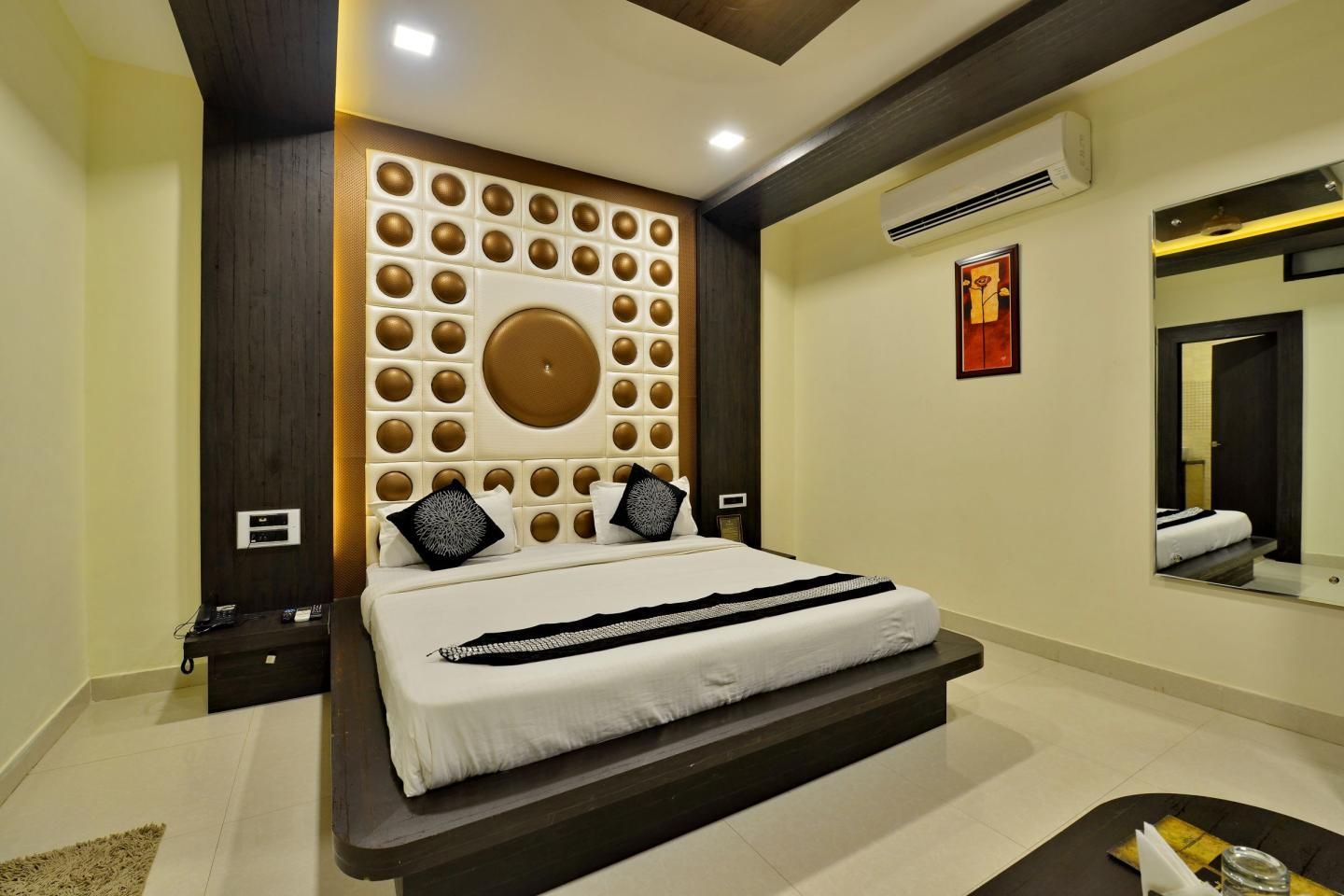 The Jewel's Hotel DELUXE ROOM 2