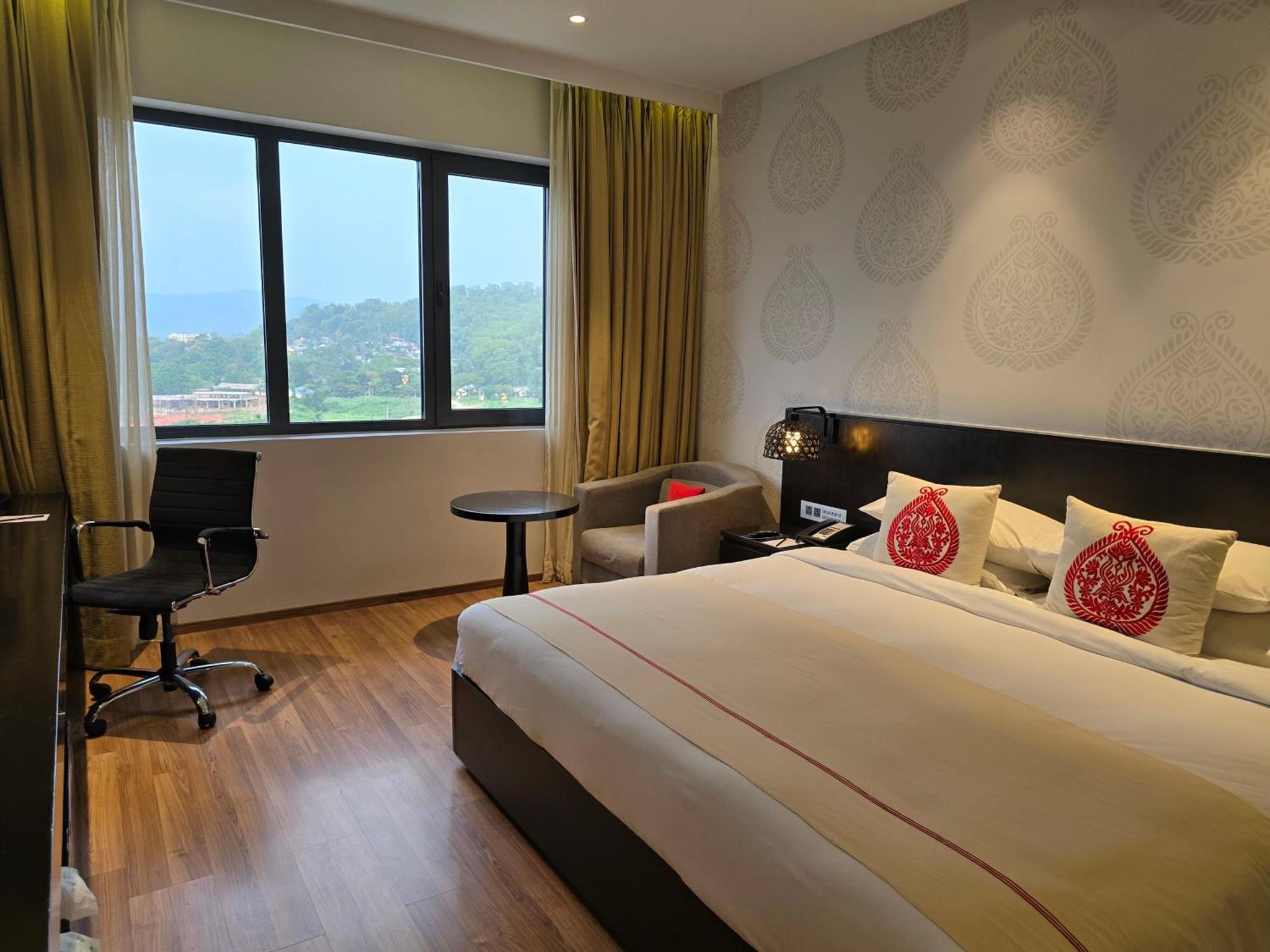 Vivanta Guwahati Superior City View King Bed 4