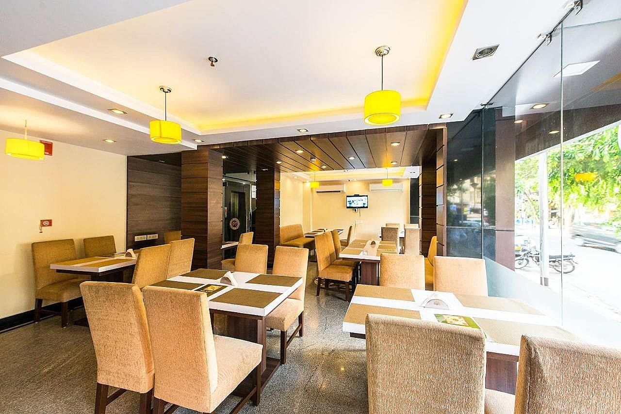 undefined Treebo Globe International, Near Kalighat Mandir 4