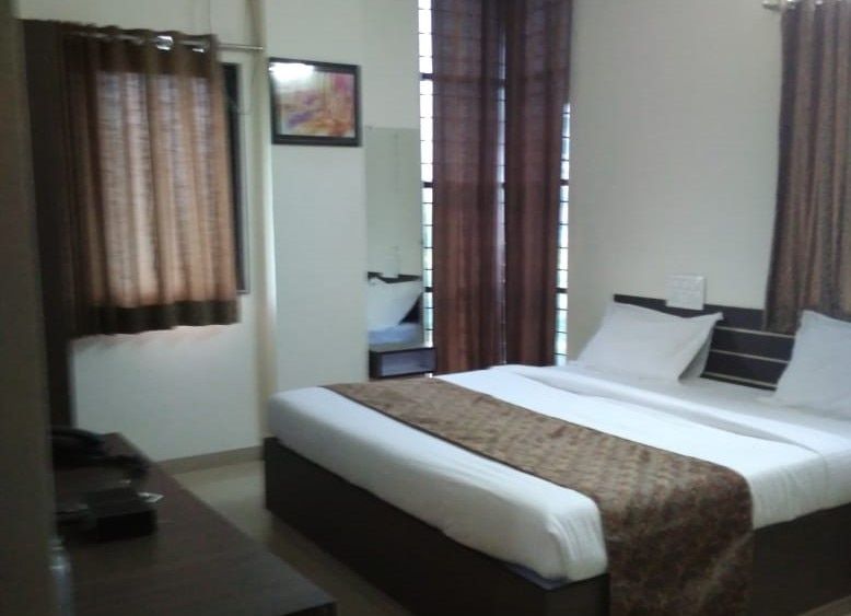 AC Deluxe Room