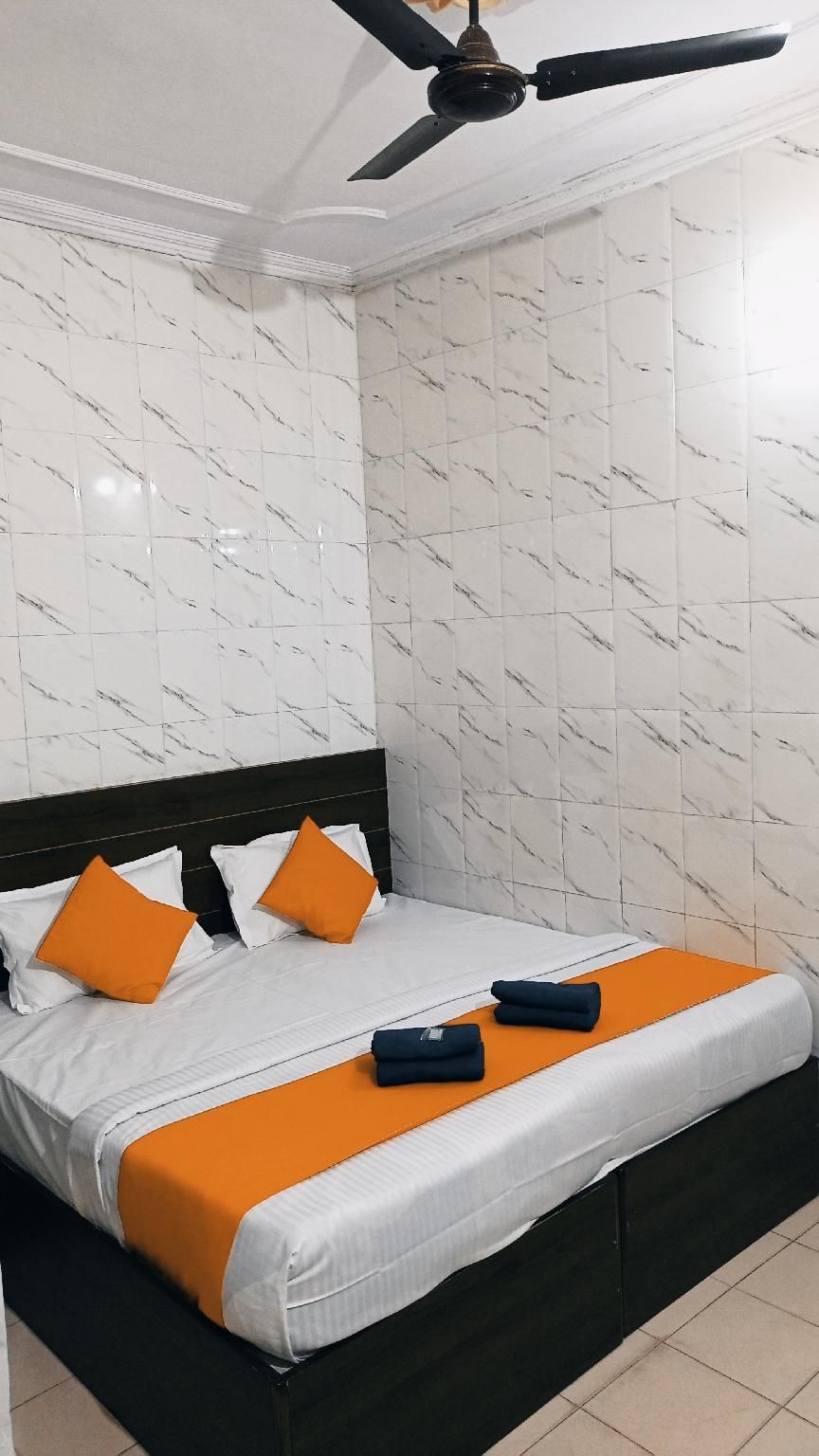 undefined Om Palace Hotel 9