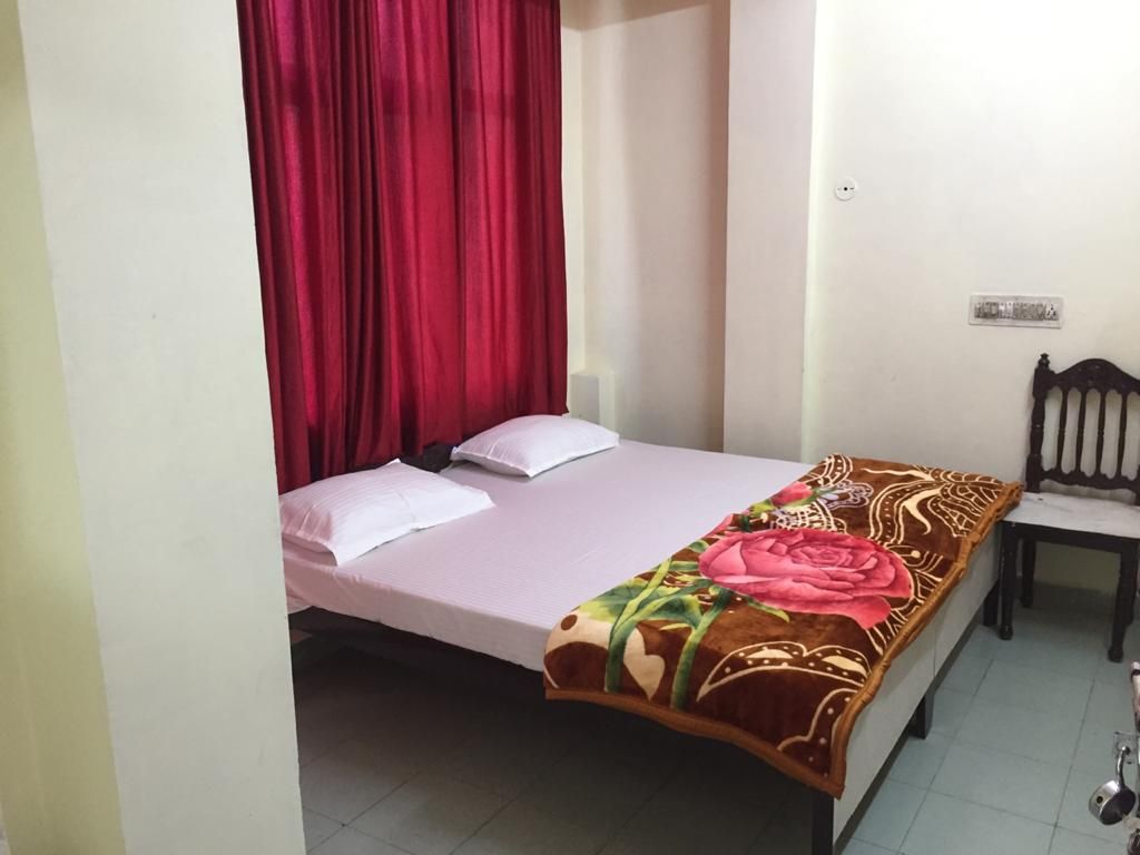 undefined Hotel Om Palace 9
