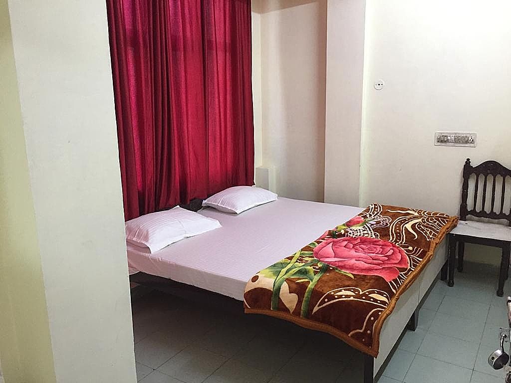 undefined Hotel Om Palace 5