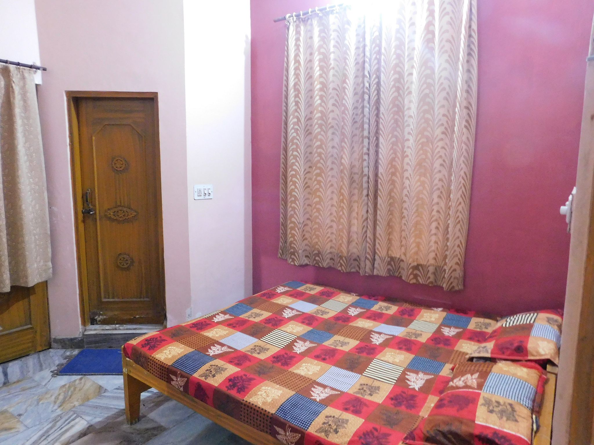 Hotel Om Palace Double Beds 2