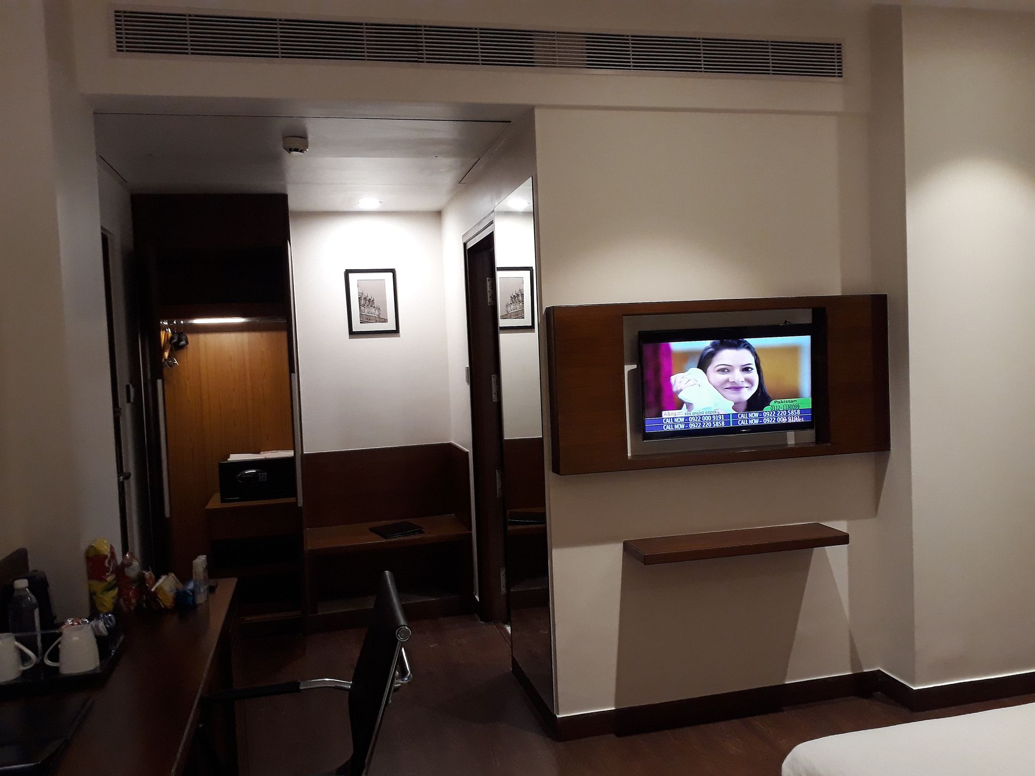 Regenta Central Jaipur Jhotwara	 Deluxe Double Room 8
