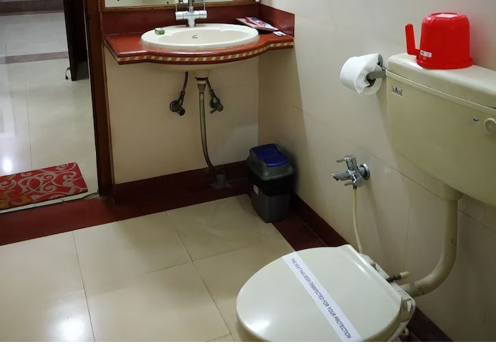 Micro Continental Executive AC - Twin Bed 3