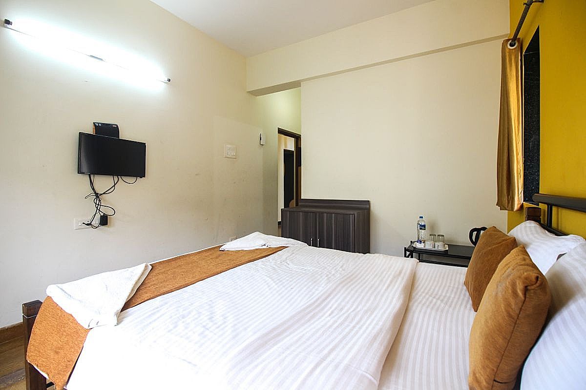 Betelnut Inn Standard AC Room 17