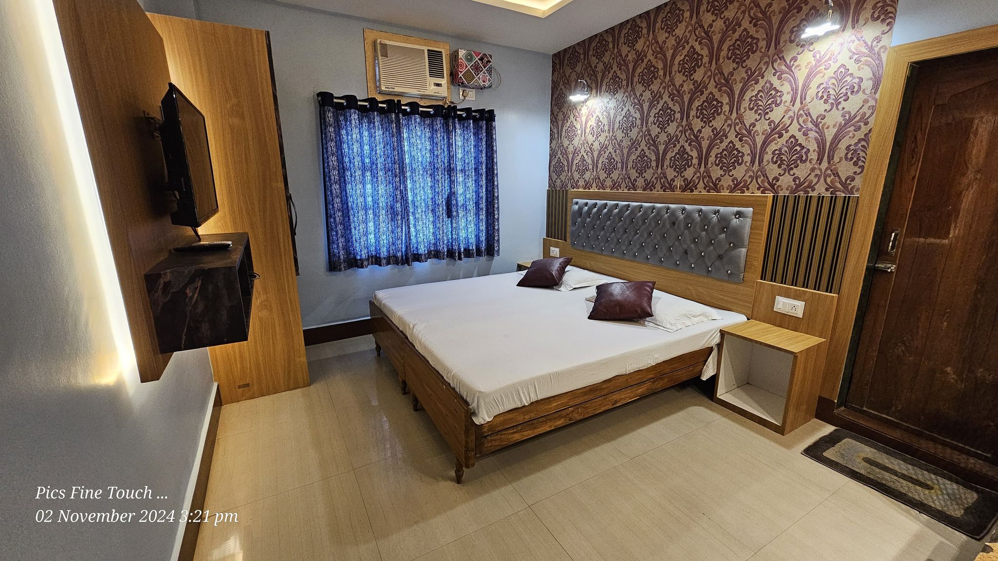 Hotel Anarkali Prime AC Room 8