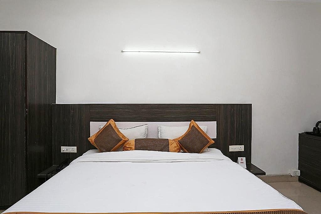 Hotel City Square Deluxe Room