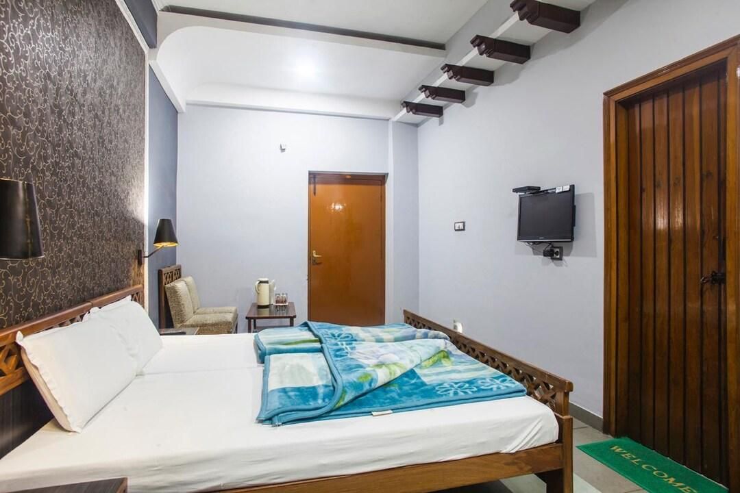 Non AC Deluxe With Cooler