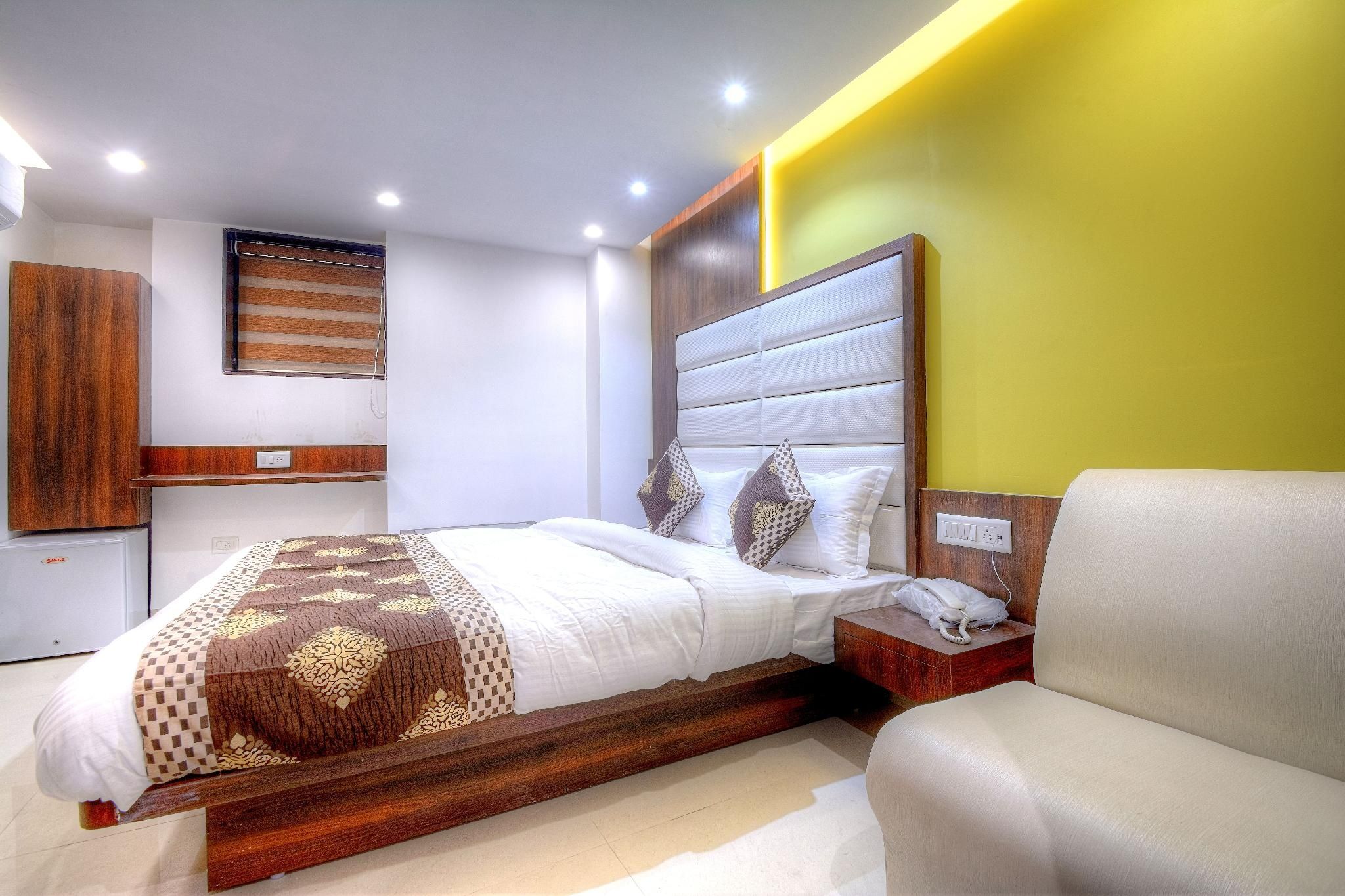 Hotel One Up Deluxe Double Room 3