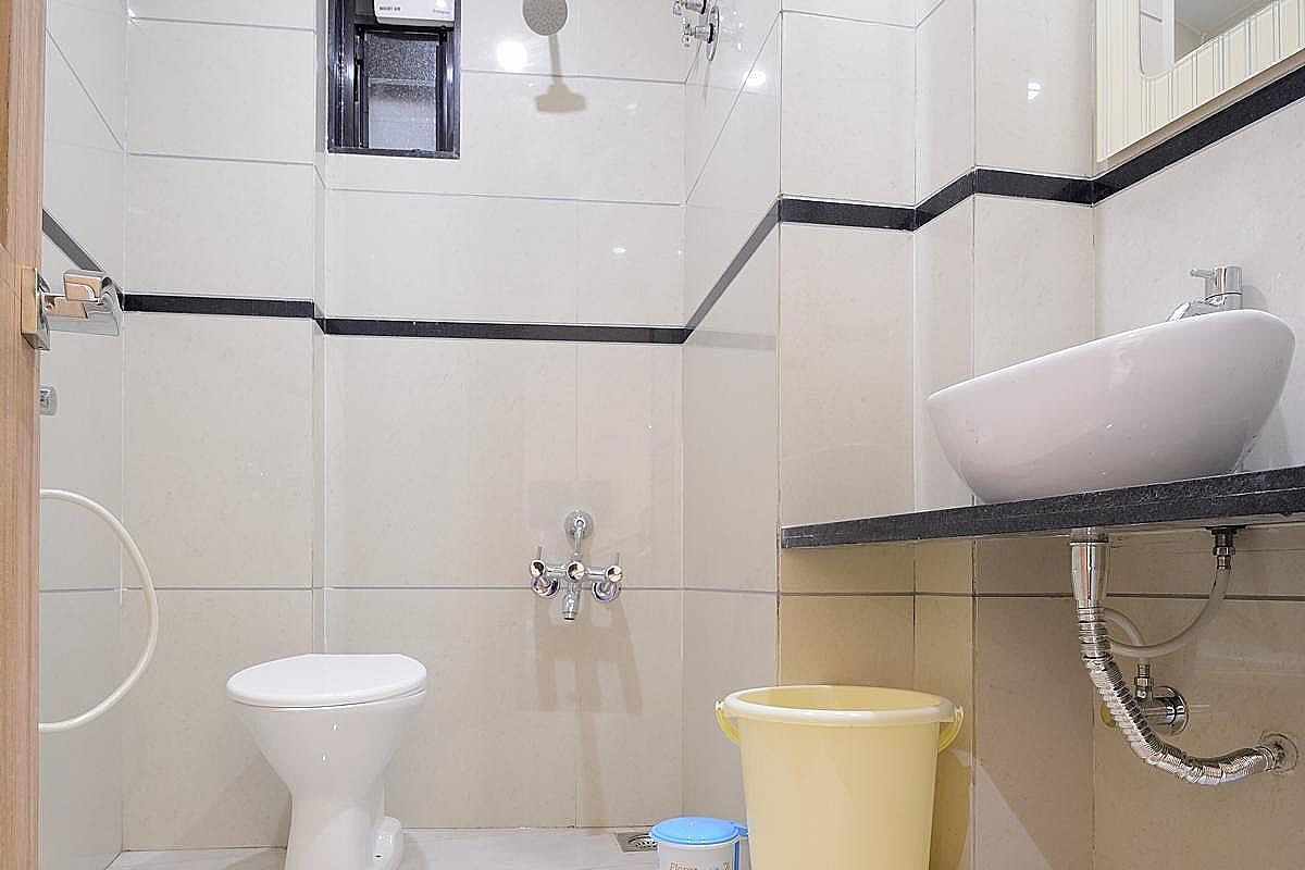 Hotel One Up Deluxe Double Room 6