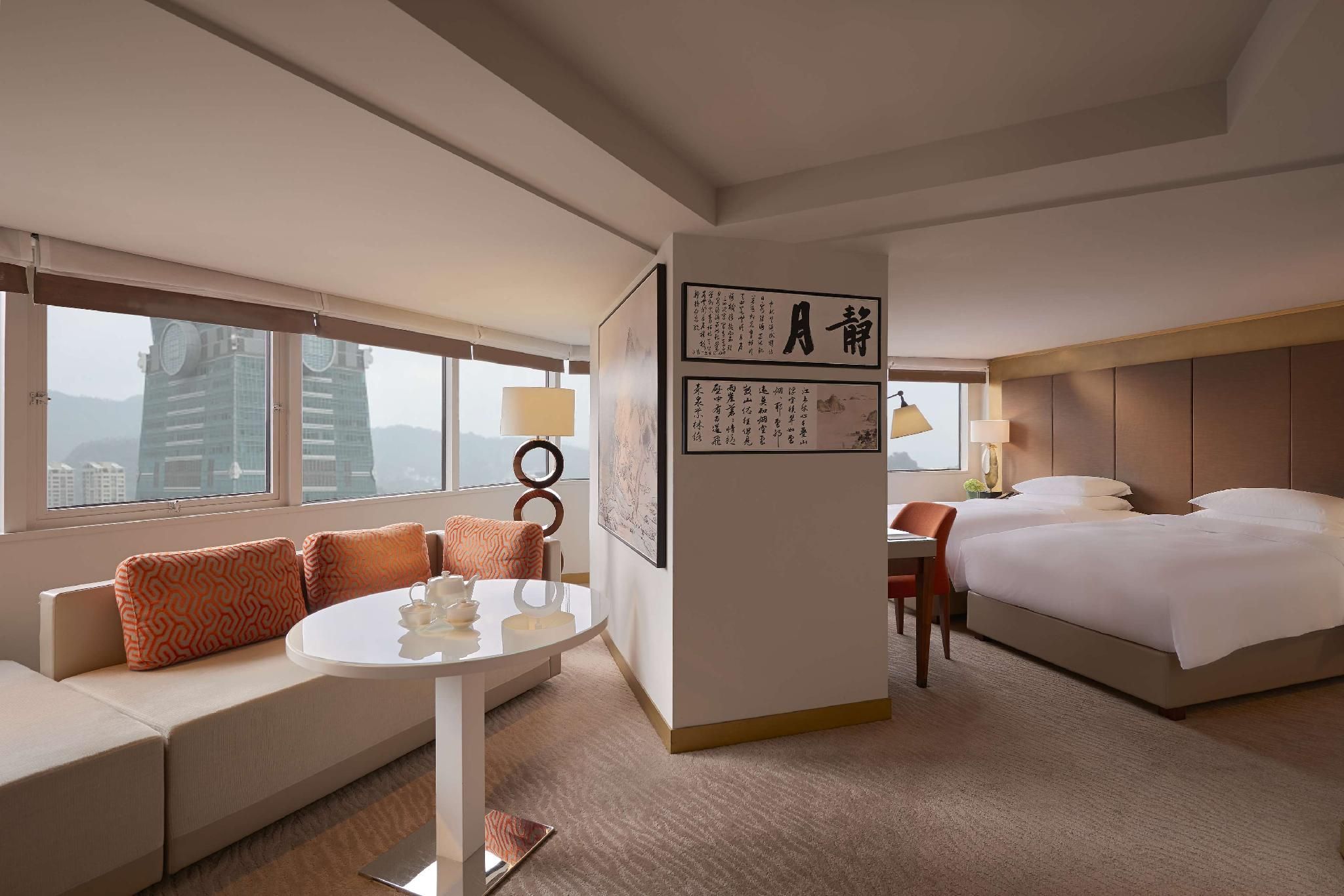 2 Twin Beds 101 View Club Access Premium Studio