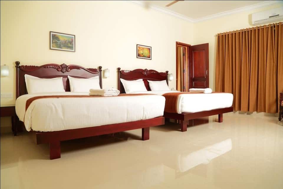 Hotel Temple Citi Non A/C Deluxe Double bed 2