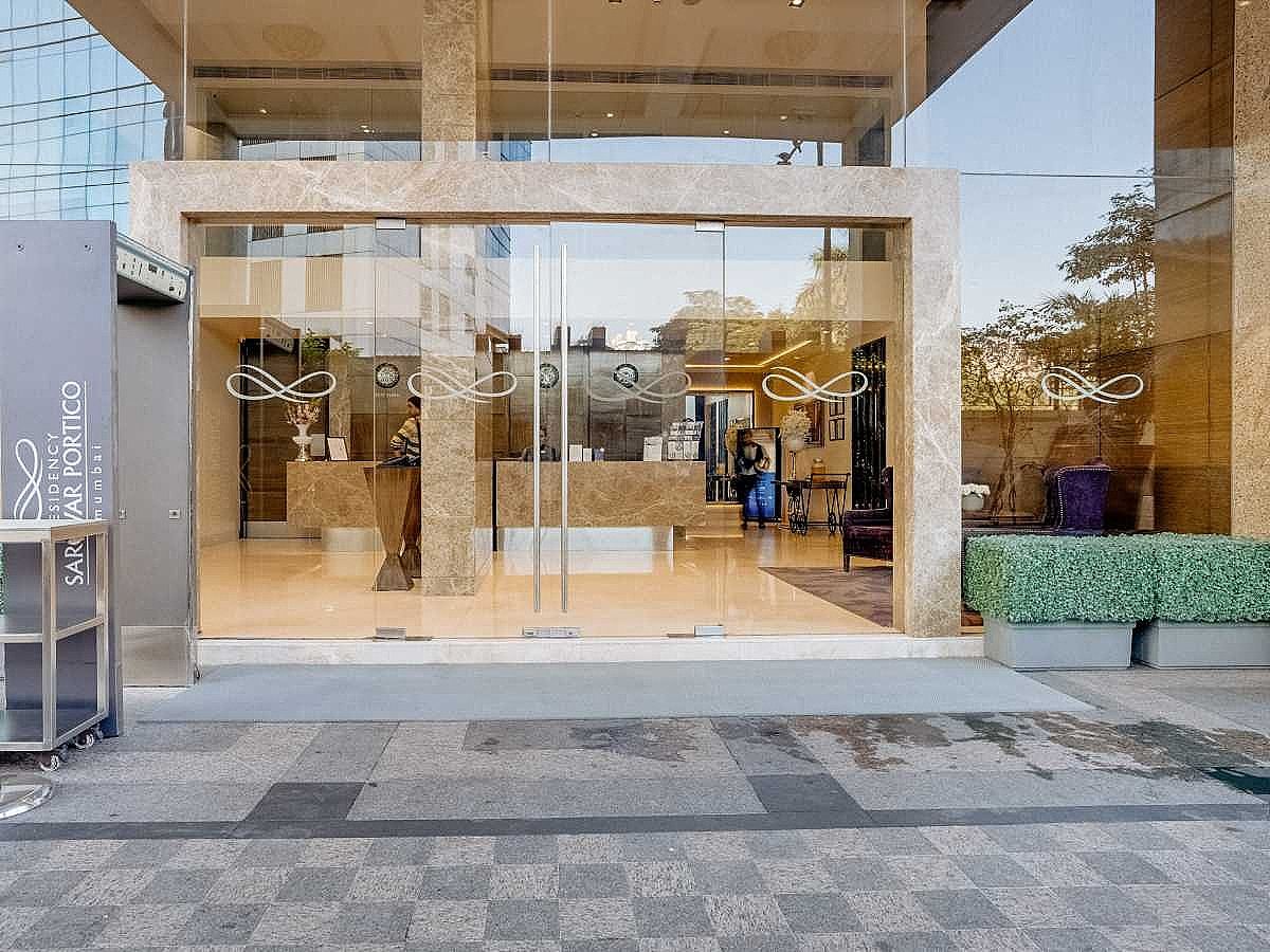 undefined Guest Inn Residency 8
