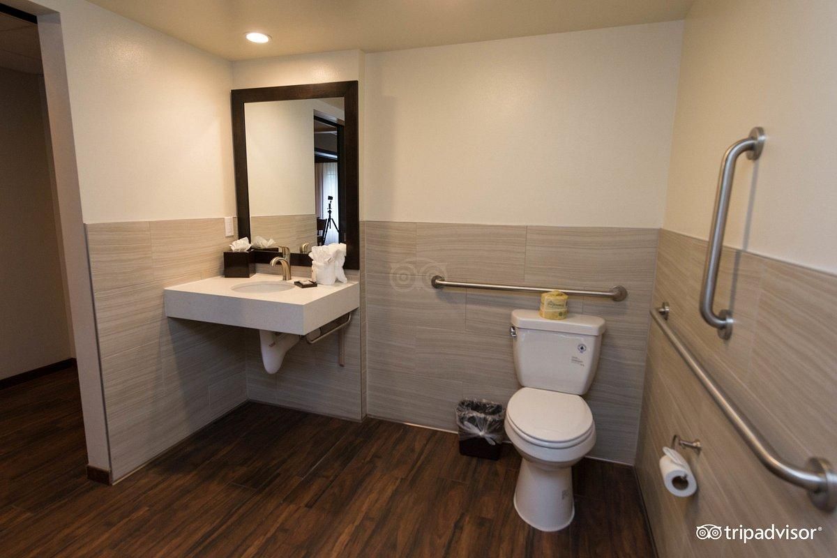 Accessible Deluxe King