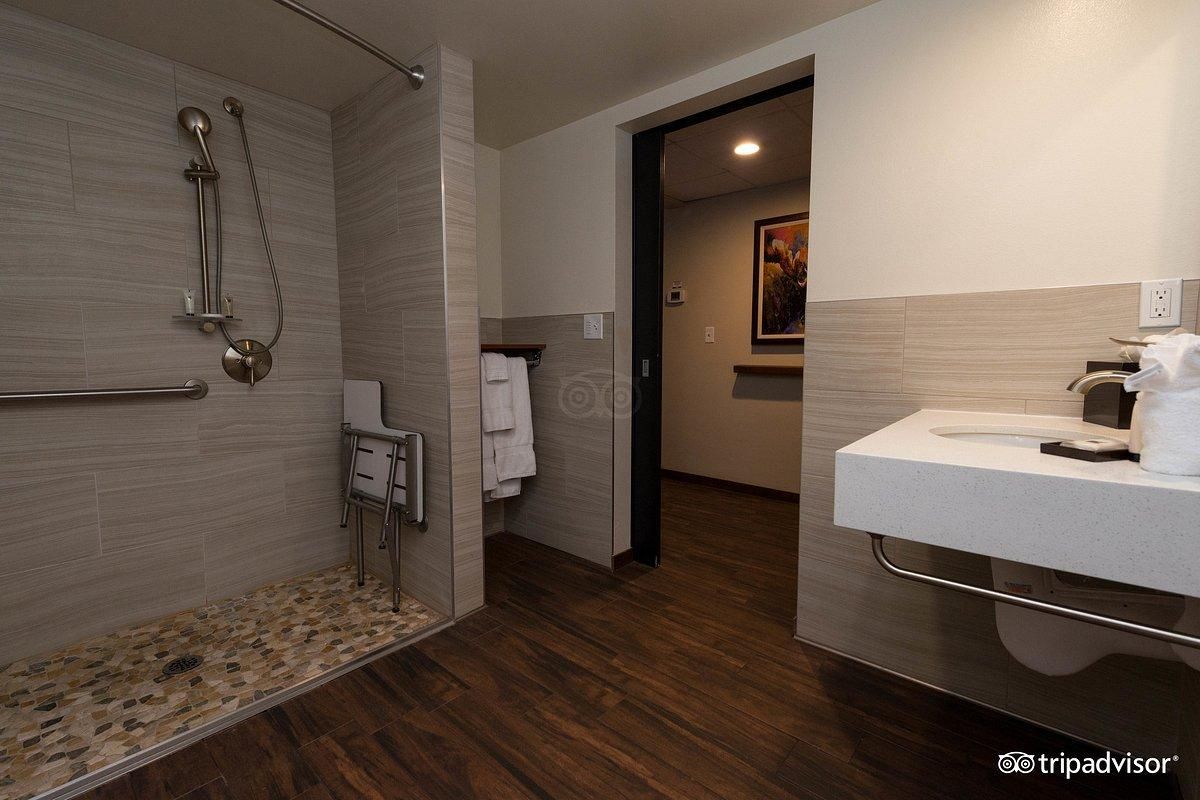 Millennium The Lakefront Anchorage Accessible Deluxe 2 Queens Hearing 2