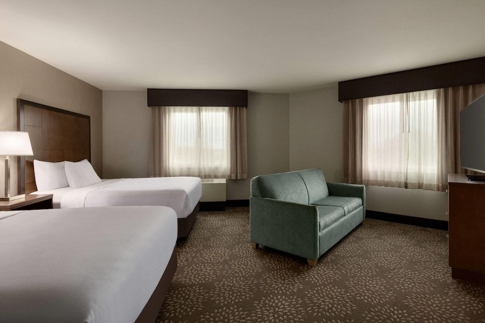 Deluxe Room, 2 Queen Beds, Non Smoking (Deluxe Family Room)