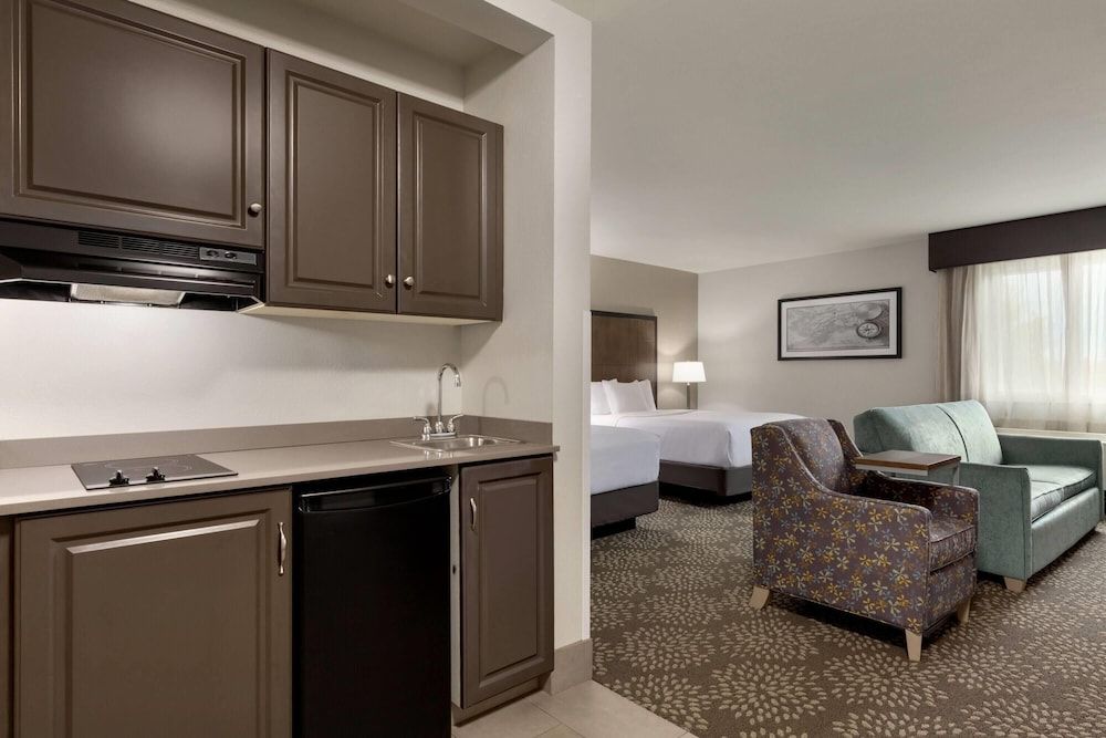 Deluxe Room, 2 Queen Beds, Accessible (Mobility/Hearing Impaired Accessible)