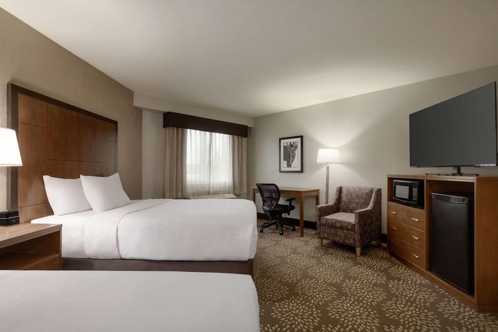 Room, 2 Queen Beds, Non Smoking