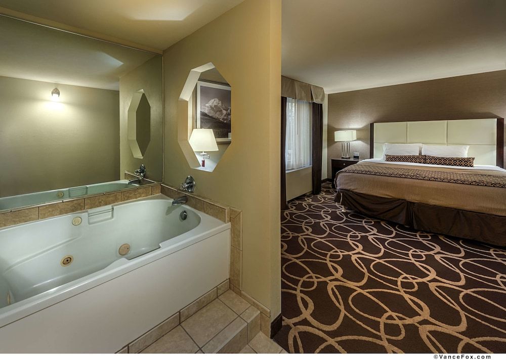 Suite, 1 King Bed, Non Smoking, Jetted Tub