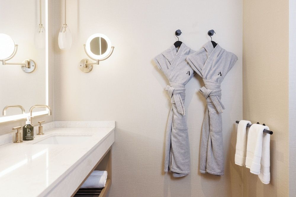 Alyeska Resort Black Diamond Floor, Executive Suite, 1 King Bed, Non Smoking, Business Lounge Access 6