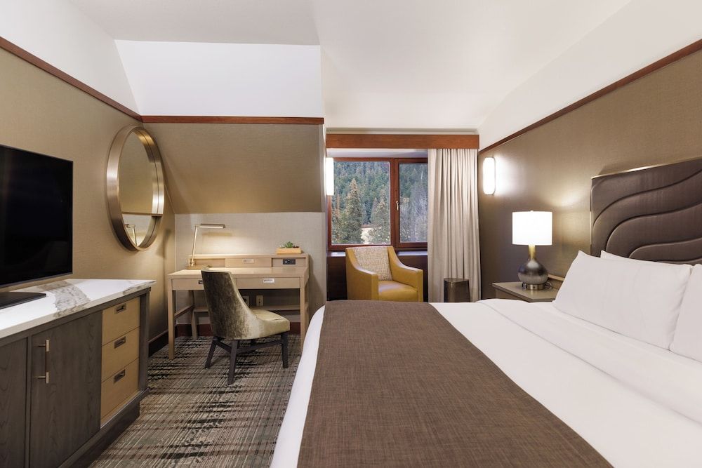 Alyeska Resort Signature Room, 1 King Bed, Non Smoking