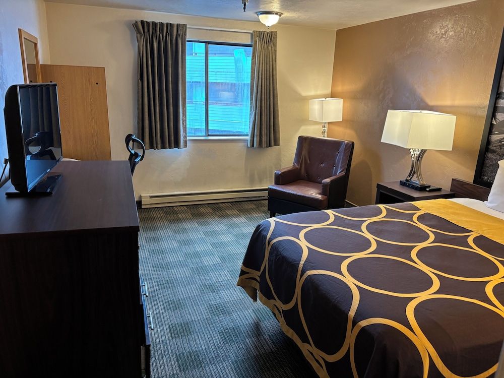 Standard Room, 1 Queen Bed