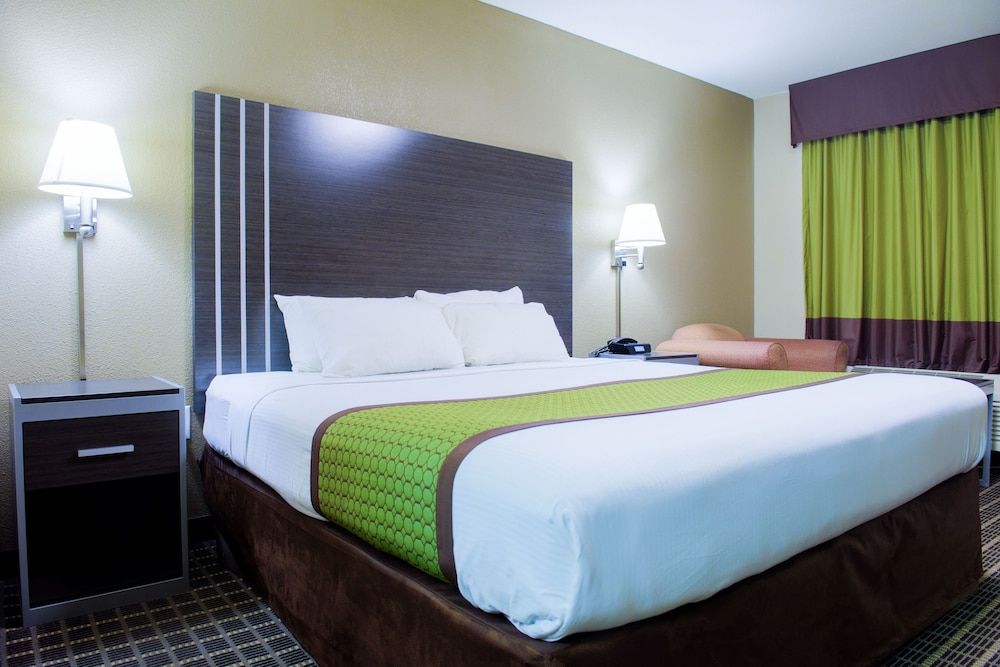Standard Room, 1 King Bed, Non Smoking