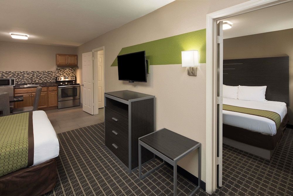 Room, Multiple Beds, Non Smoking (Efficiency)